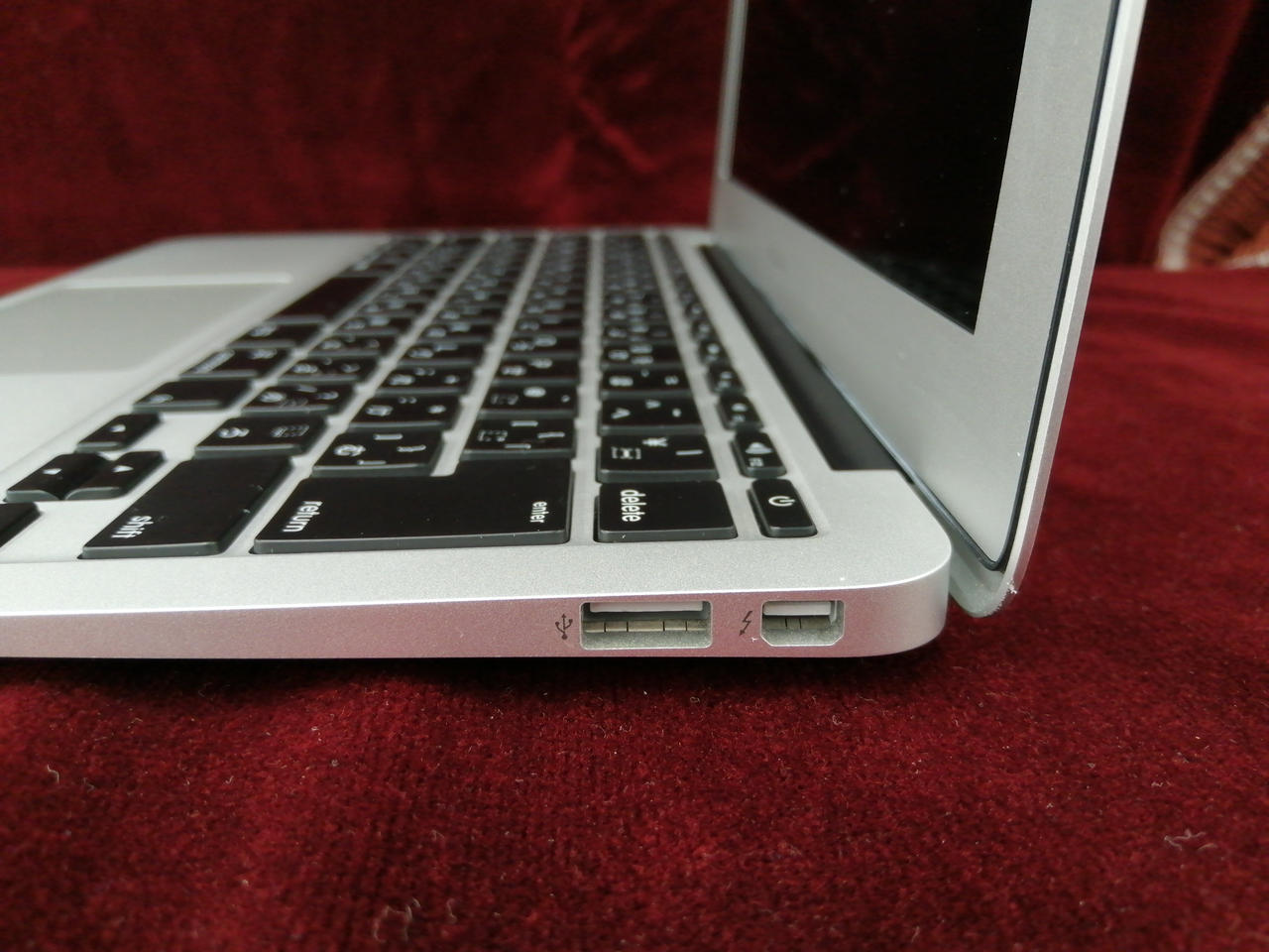 アップルコンピュータジャパン(APPLE)|MACBOOK AIR 2012 MID|【ハード