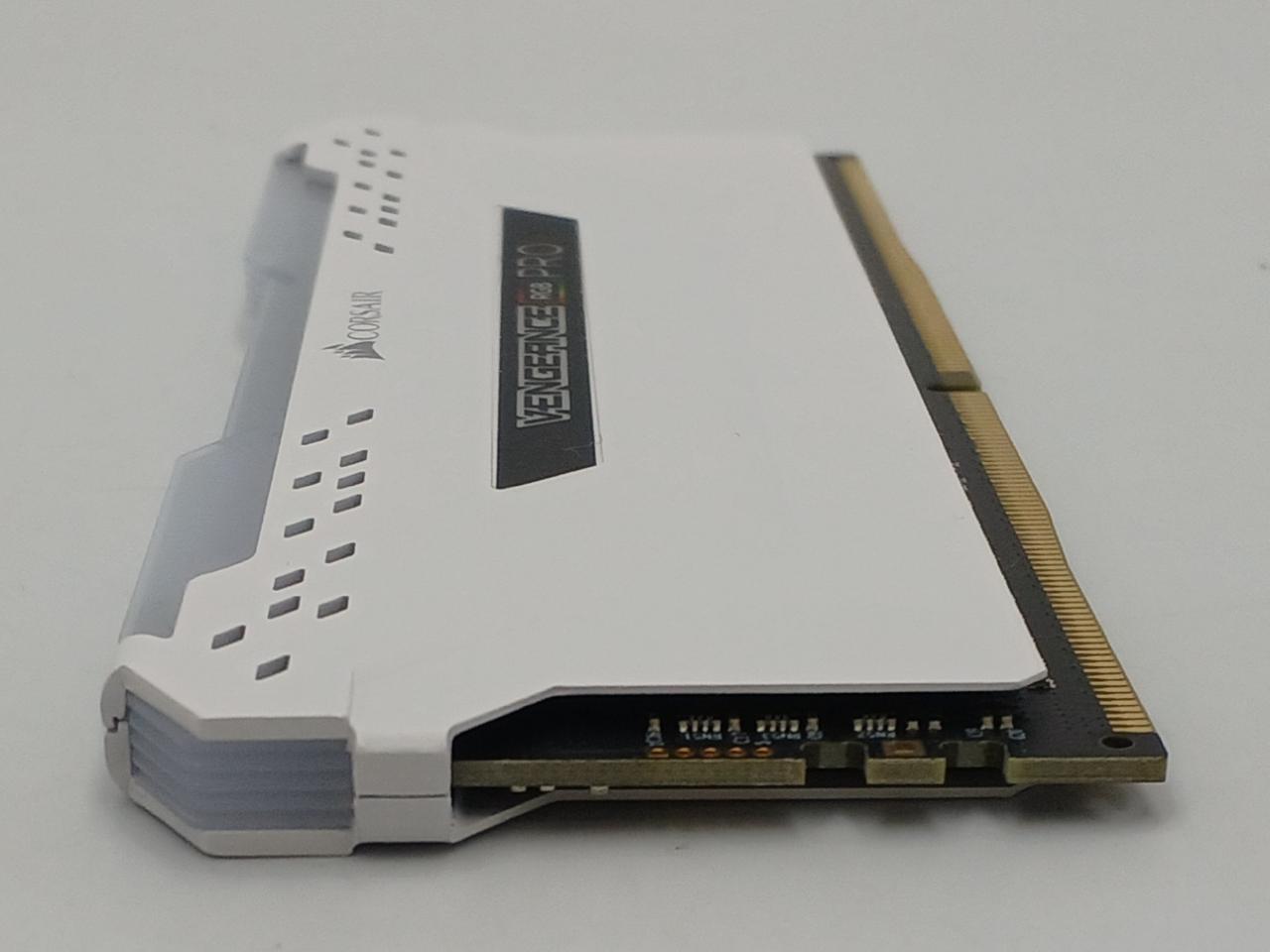 CORSAIR|メモリ(8GB X2)|【ハードオフ公式通販】オフモール