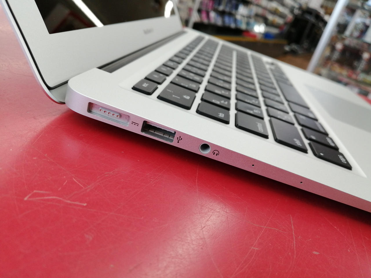 アップルコンピュータジャパン(APPLE)|MACBOOK AIR 2017 13.3インチ