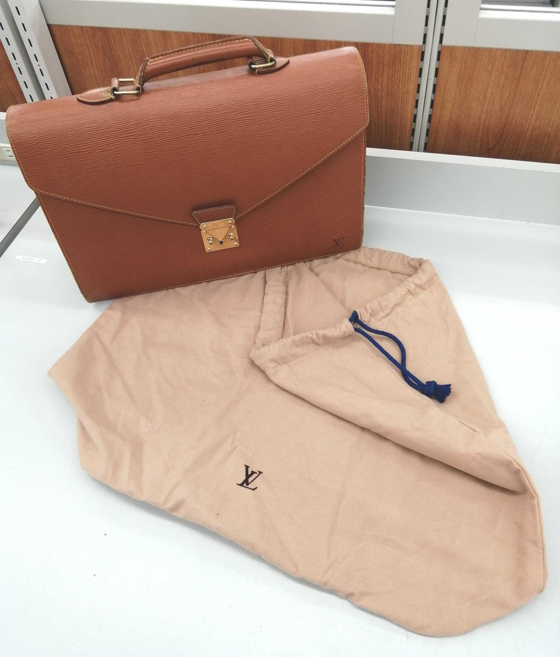 ルイヴィトン(LOUIS VUITTON)|エピビジネスバッグ|【ハードオフ公式