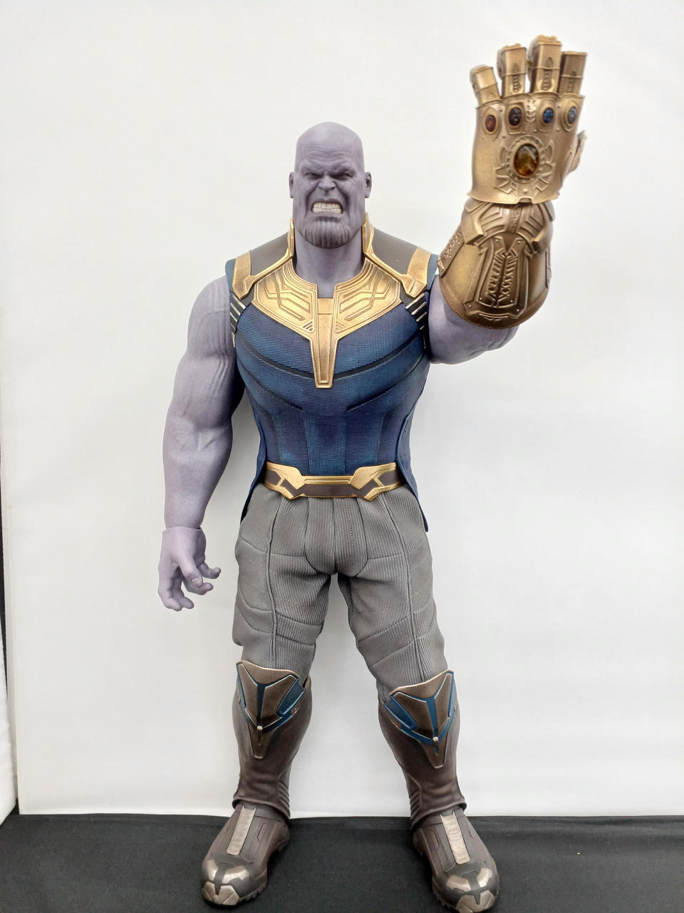HOTTOYS|サノス アベンジャーズインフィニティウォー|【ハードオフ公式