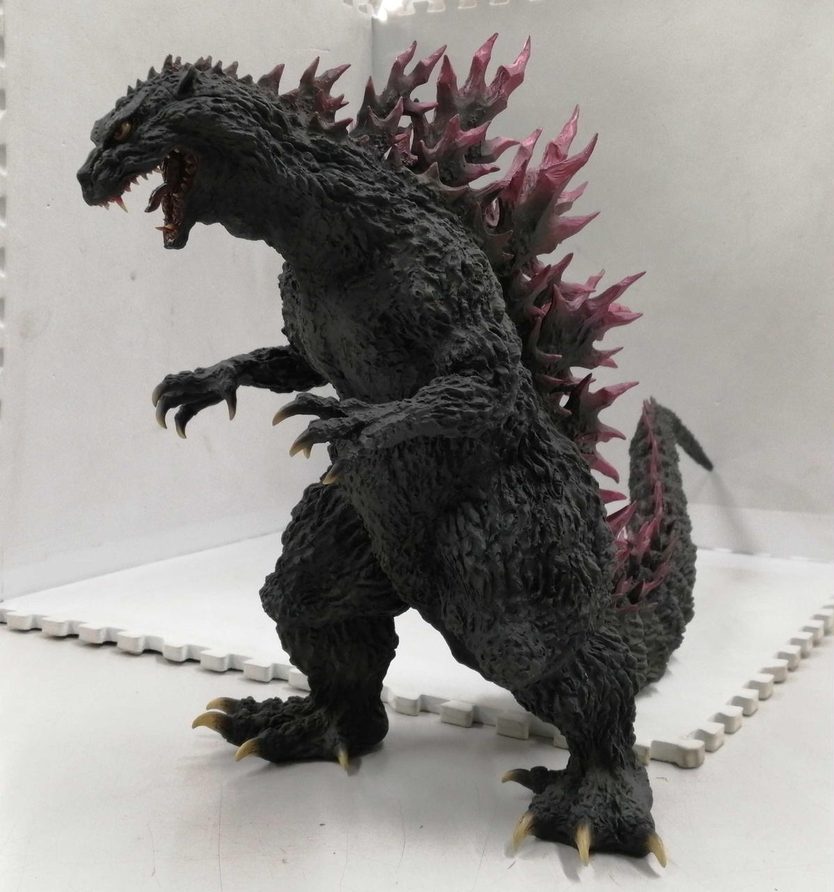 ゴジラ・ストア|ゴジラ2000 ミレニアムひな形レプリカ|【ハードオフ