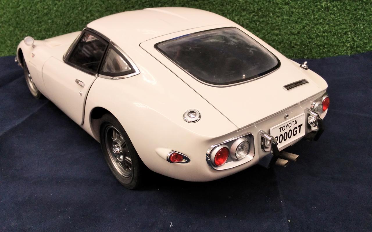 ディアゴスティーニ(DeAGOSTINI )|TOYOTA 2000GT 1/10 モデルカー