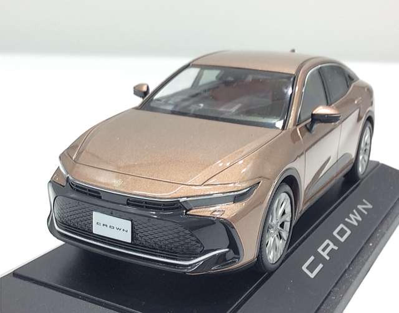 カラーサンプル|クラウンクロスオーバー|【ハードオフ公式通販】オフ