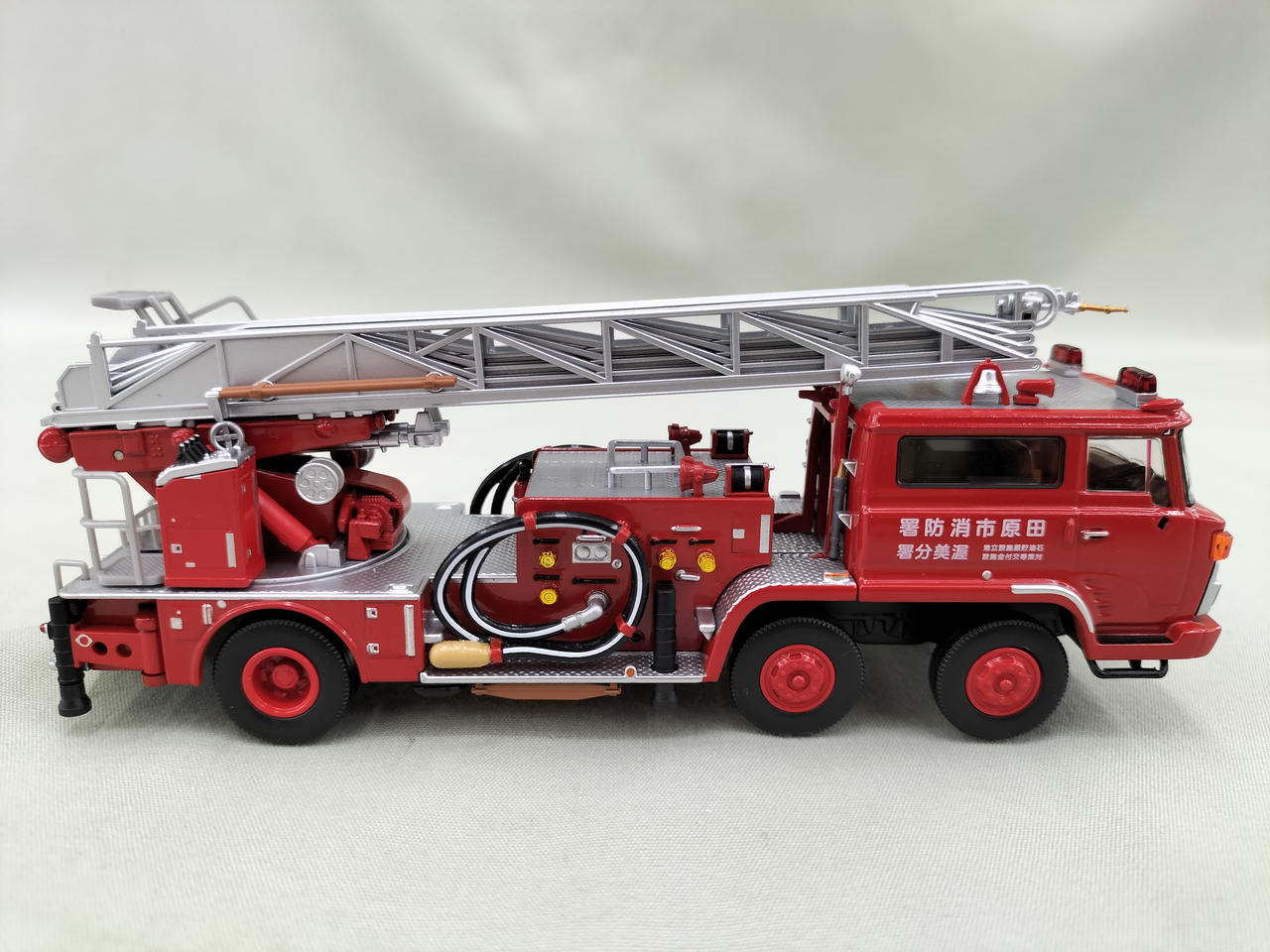 トミーテック(TOMY TEC)|日野 TC343型 はしご付消防車|【ハードオフ