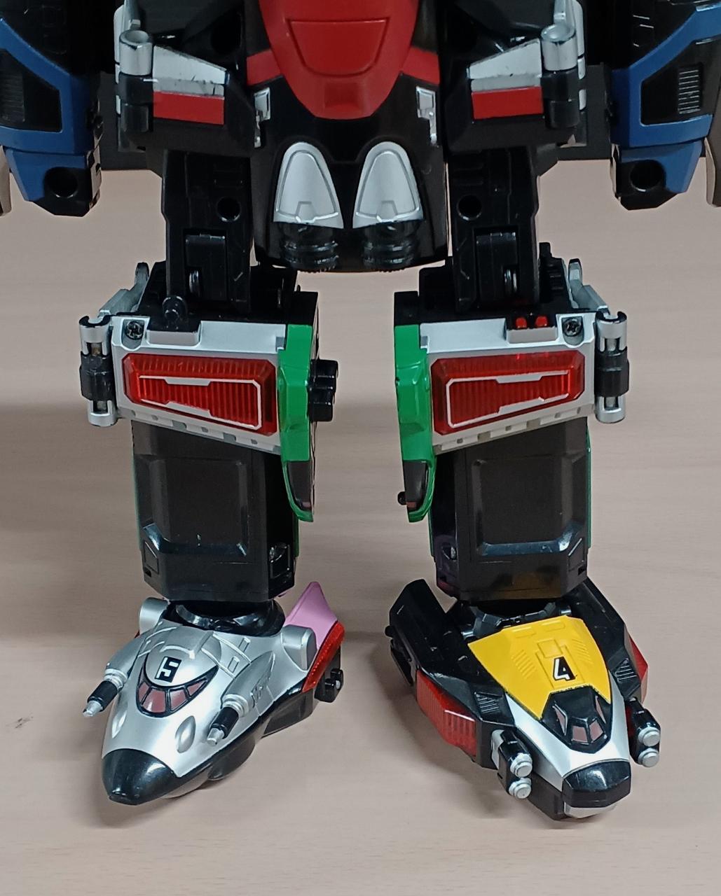 バンダイ|特捜合体 DXデカウイングロボ|【ハードオフ公式通販】オフ