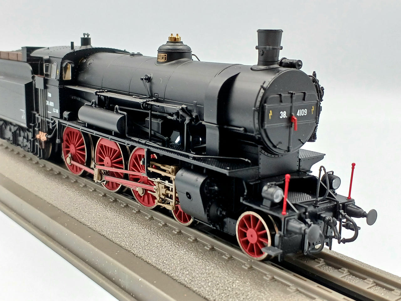 HOゲージROCO 東ドイツ国鉄 DR 高速試験用機関車 BR18 201号機 HO