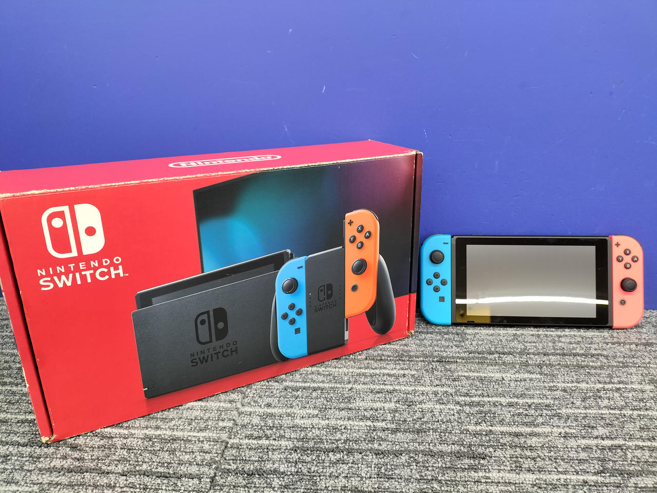 ニンテンドウ(NINTENDO)|【画面黄ばみ有・タバコ臭有り】SWITCH