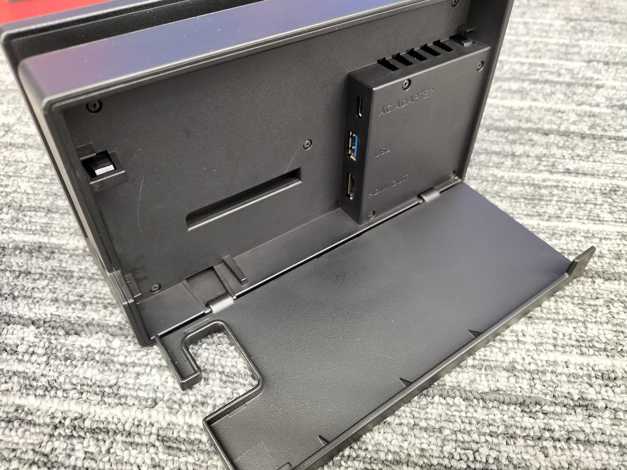 ニンテンドウ(NINTENDO)|【画面黄ばみ有・タバコ臭有り】SWITCH