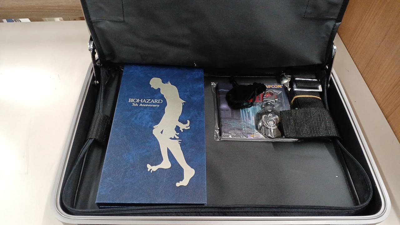カプコン|バイオハザード5周年記念スペシャルパッケージ|【ハードオフ