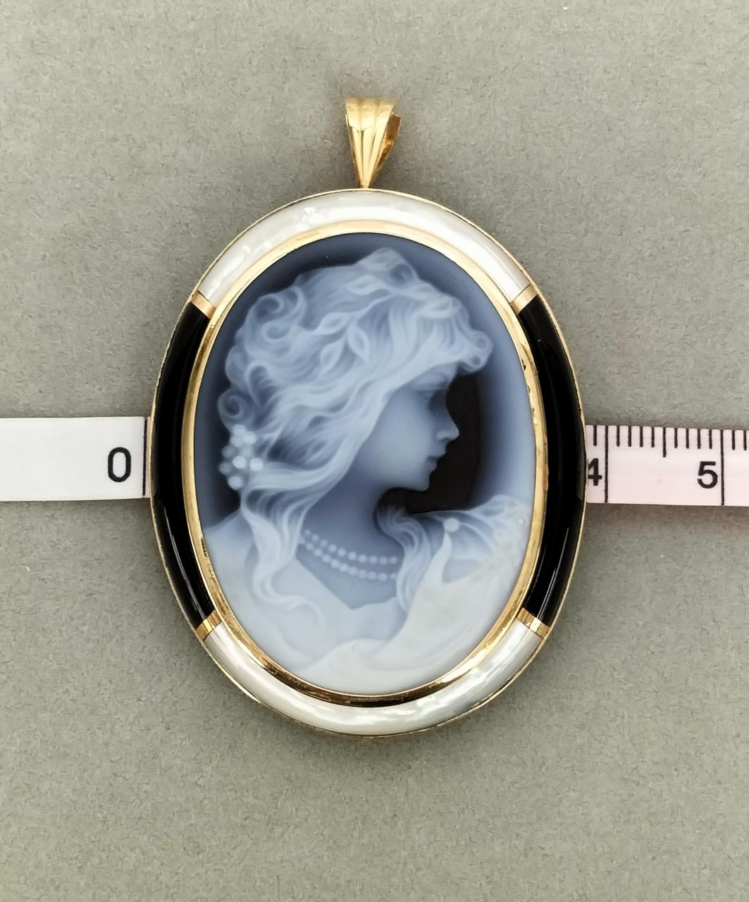 K18 直径7cm月と少女のカメオ ブローチペンダントトップ兼用