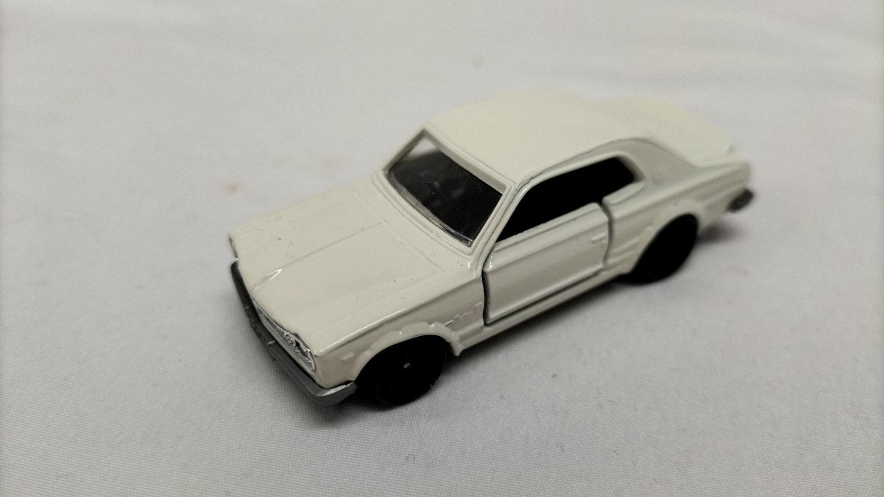 イイノ特注トミカ|日産スカイライン白H.T/ハコスカ|【ハードオフ公式