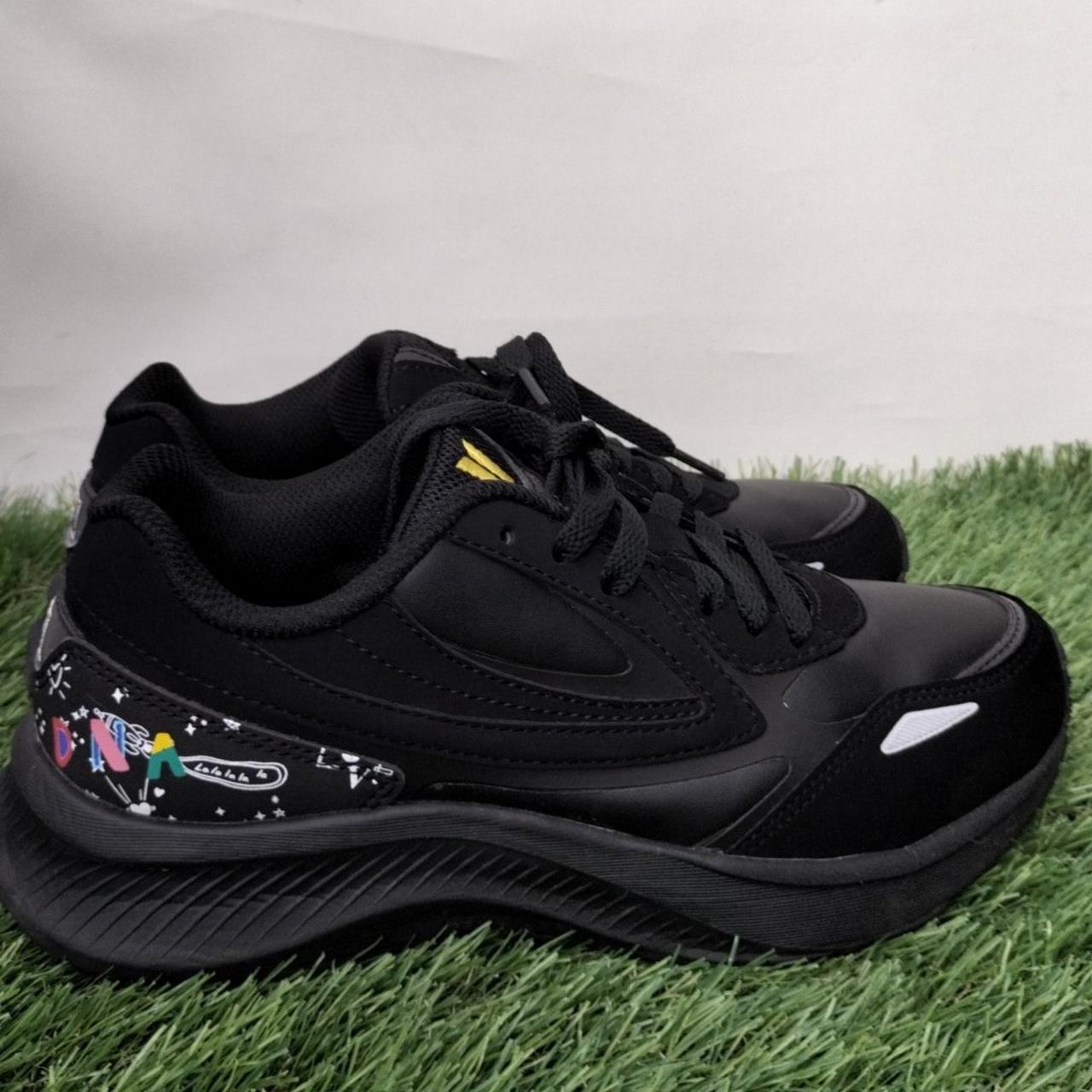 FILA|FILA×BTS WAVELET OG DNA スニーカー|【ハードオフ公式通販】オフ