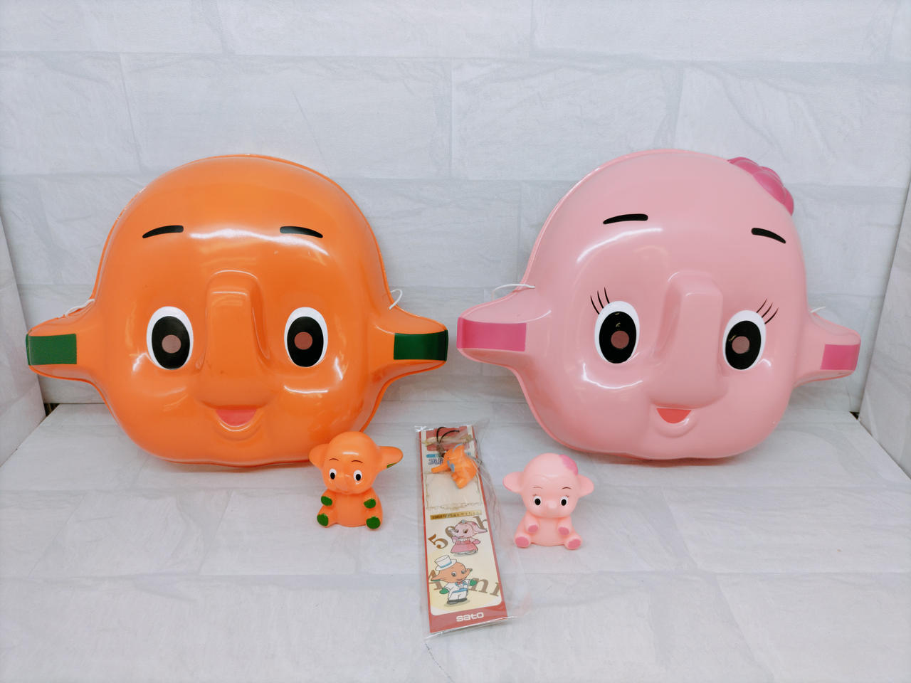 美品☆佐藤製薬サトコちゃん フィギュア 貯金箱 お面 うちわ他5点