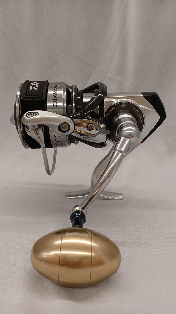 ダイワ(DAIWA)|12 Catalina5000H ハンドルノブ変更あり