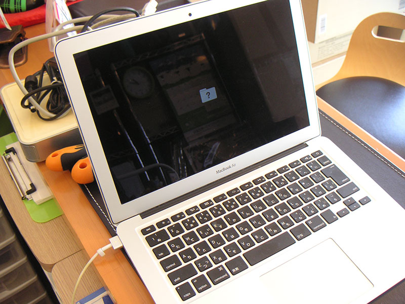 MacBook Air (13-inch, Early 2015) 初期化できない SSD交換修理