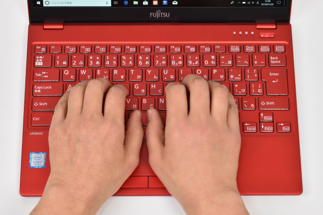 富士通『LIFEBOOK WU2/C3』レビュー 圧倒的な軽さ！高性能で使いやす