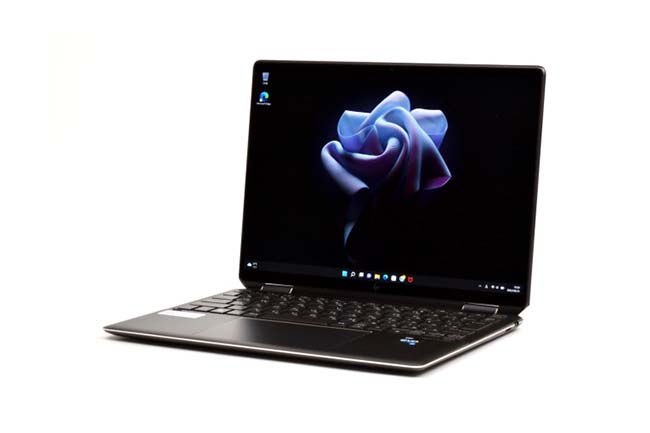 HP Spectre x360 14-ef (2022年モデル) レビュー：パワーアップした