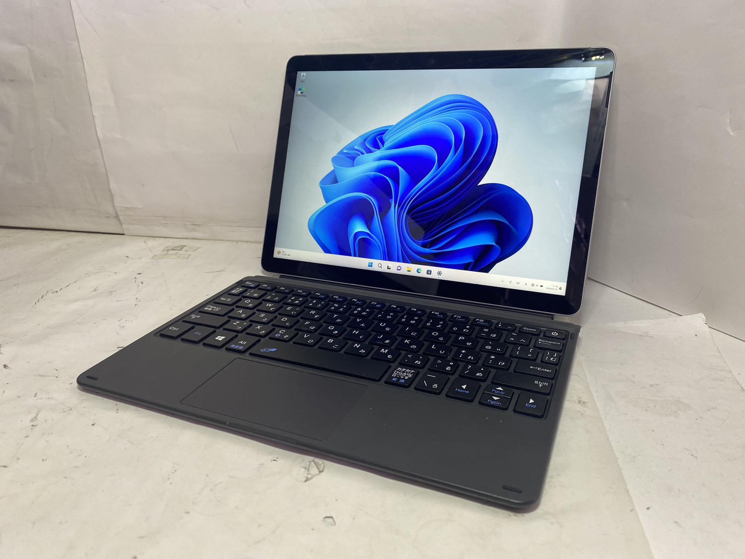 Microsoft(マイクロソフト) Surface Go3 1901 64GBの激安通販(詳細情報