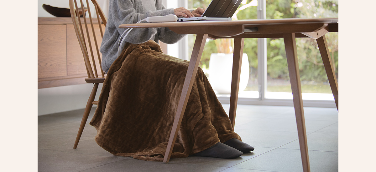 概要 洗える電気ひざかけ「くるけっと」 DC-H5 | 電気カーペット