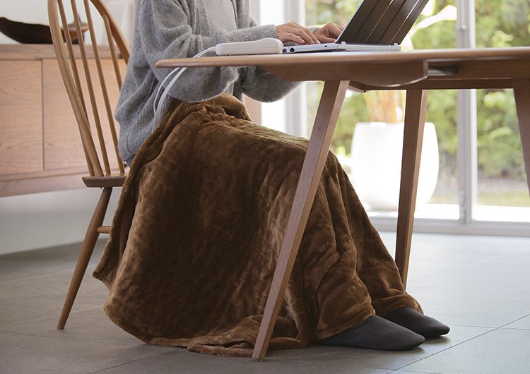 概要 洗える電気ひざかけ「くるけっと」 DC-H5 | 電気カーペット