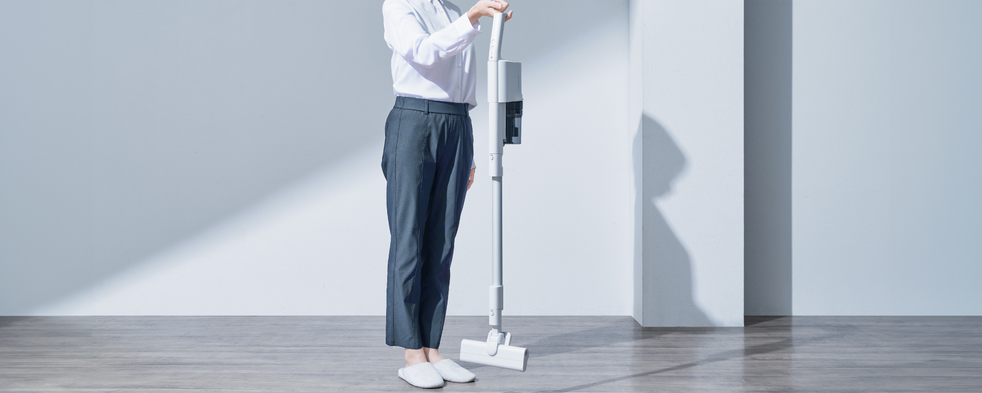 概要 サイクロン式コードレススティック掃除機 MC-SB34J | 掃除機