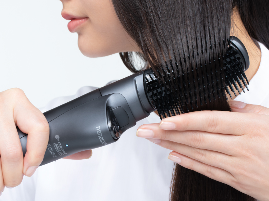 商品特長・効果 | 特長 くるくるドライヤー ナノケア EH-KN0J