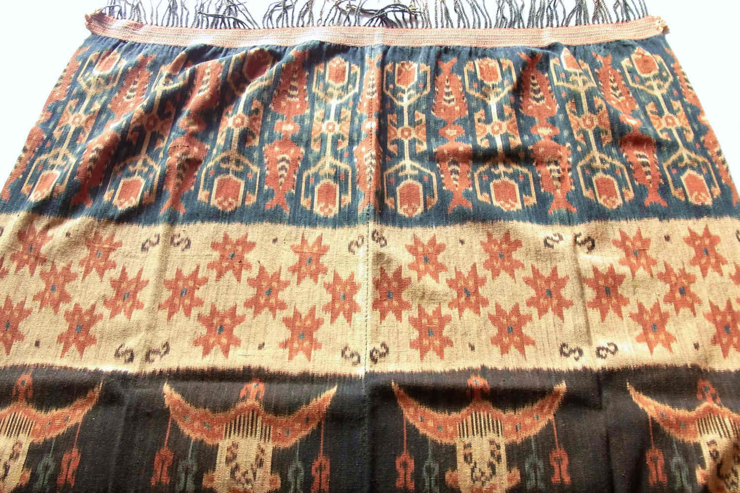 スンバ島イカット（ヒンギー）No.T-ISI-070|手紡ぎ綿と天然染料による