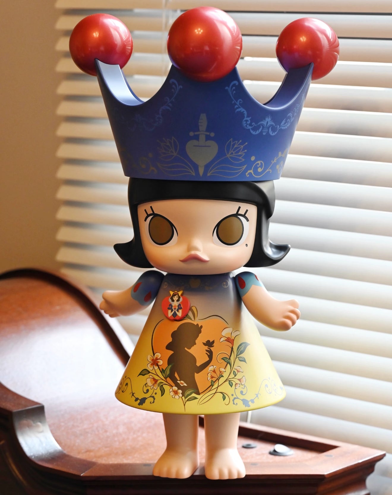 MEGA ROYAL MOLLY 400% - SNOW WHITE – Panda Pop SA