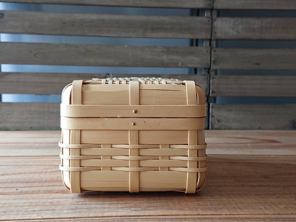 竹細工の蓋つきかご - Paddy's
