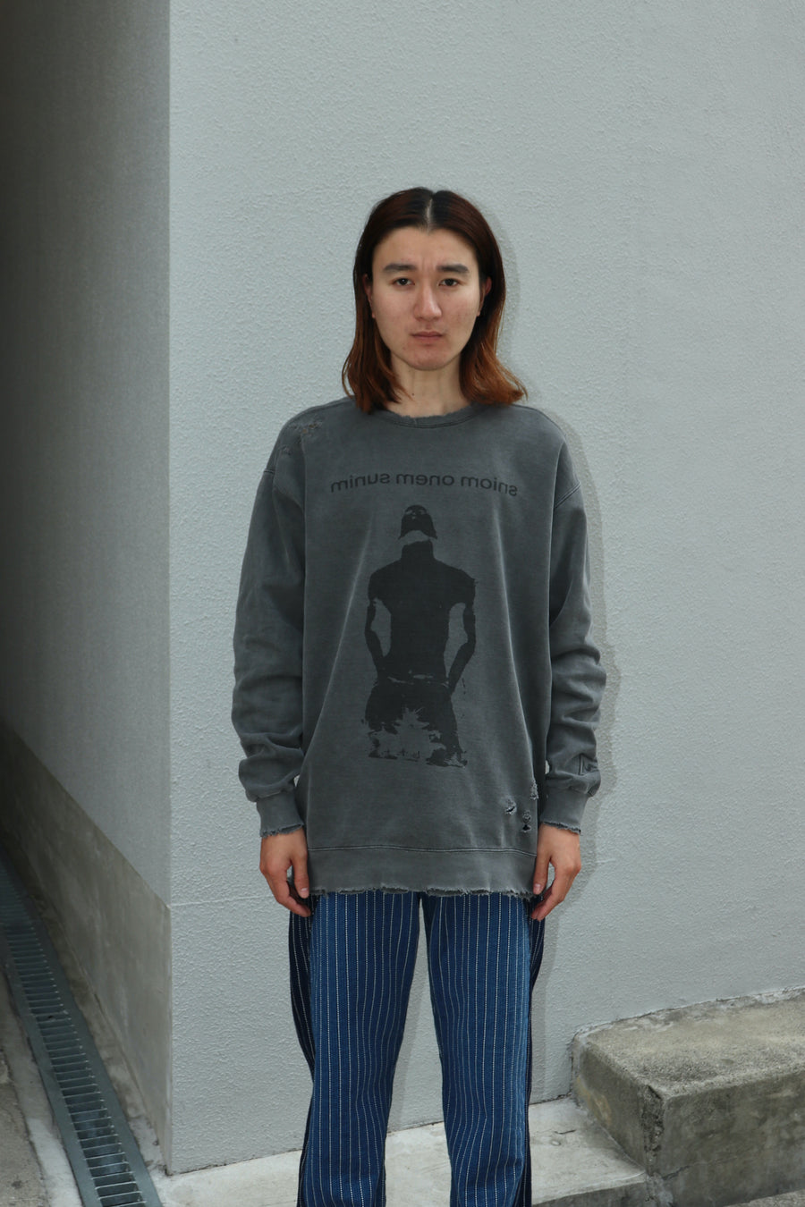 ー］Minus(マイナス)のBOOTLEG Crew Sweat with DAMAGED(スウェット)の