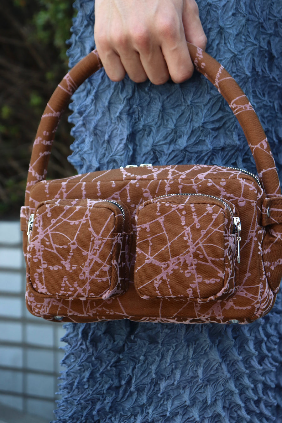 MASU(エムエーエスユー)のFLOCKY WEB MINI BAG BROWN(バッグ)の通販