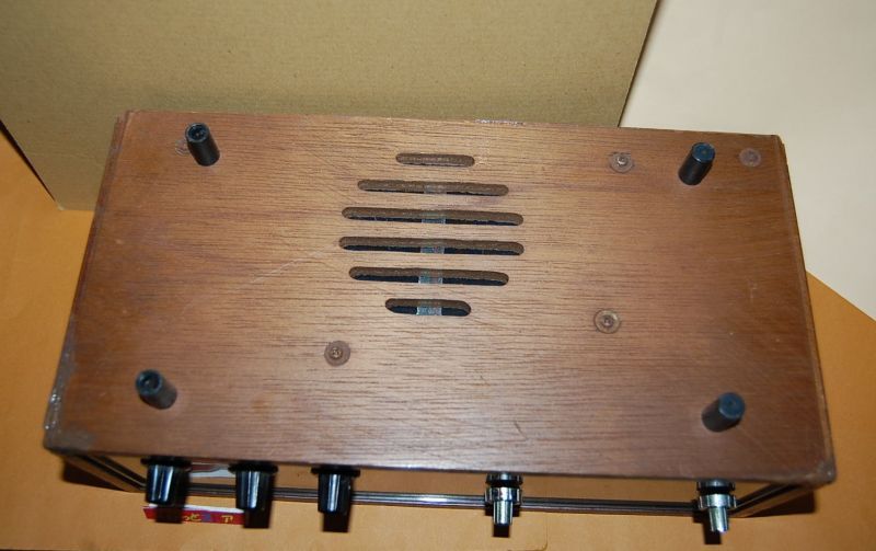 ソニー Model No.8RC-49 AM6石クロークラジオ受信機木製キャビネット