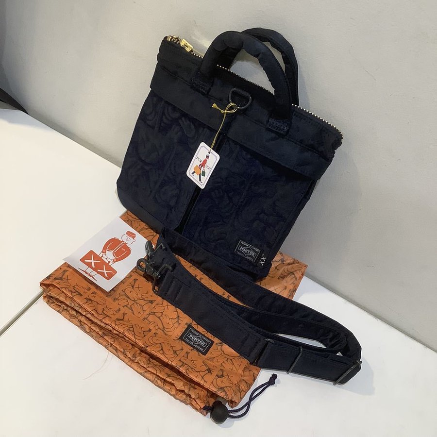PORTER ポーター × KAWS カウズ MINI HELMET BAG ミニ ヘルメット