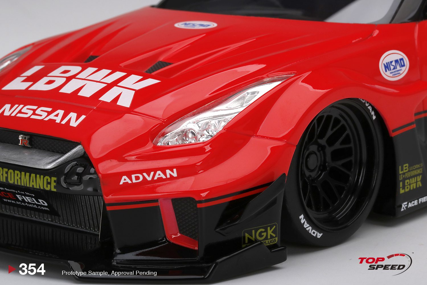 1/18 Nissan GT-R R35 LB-Silhouette Works Ver.1 In Red By Top speed