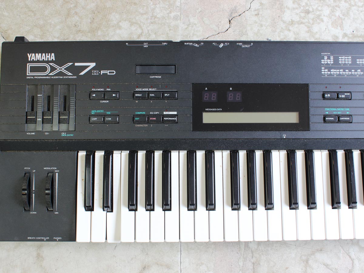 中古・ジャンク】YAMAHA DX7 シンセサイザー ヤマハ 61鍵 - 神奈川県の