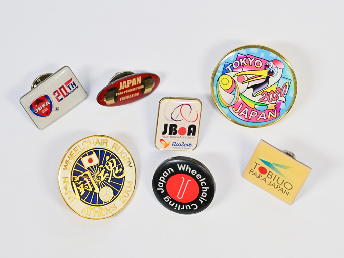 パリ大会へカウントダウン！ 現地でトレードするオリジナルピンバッジ