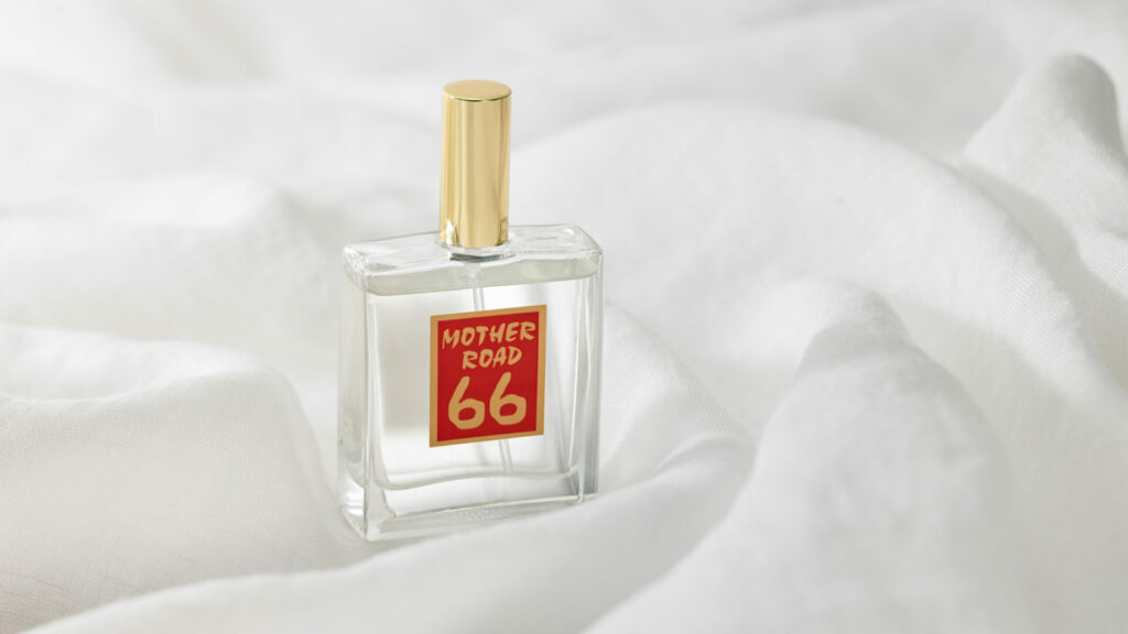 MOTHER ROAD（マザーロード）──17年愛される香水の物語 - parfum