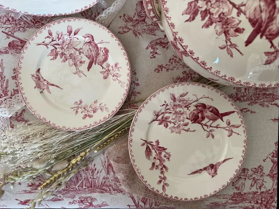 フランス陶磁器の歴史と装飾の変遷｜ファイアンスからリモージュ