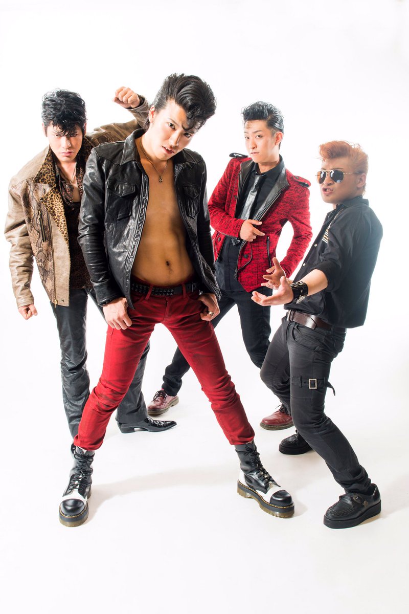 明日、12月10日！ ☆山野楽器西武池袋店屋上スペースにて、山下大悟