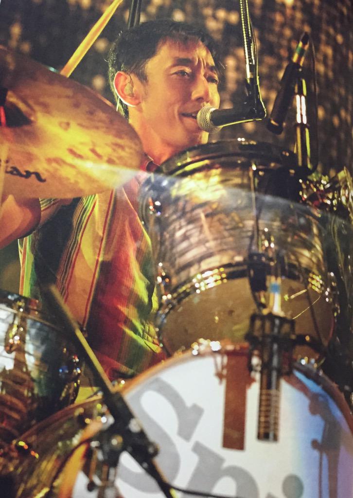 今日はスピッツのドラマー﨑山龍男48歳の誕生日！おめでとう！ すげー