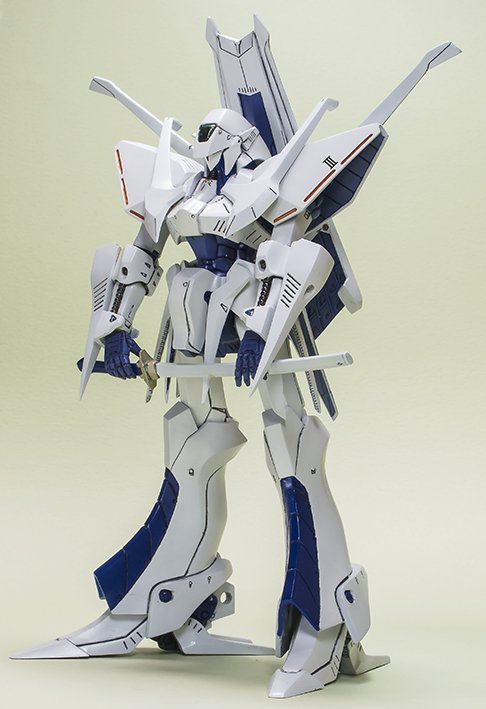 完成品2個目。WAVEの1/144ジュノーン初期型です。 今でも頭と顔の