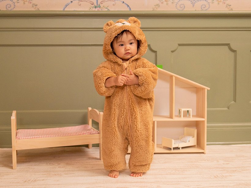 ダッフィーのカバーオールが登場！前はもちろん、しっぽがついた後姿も