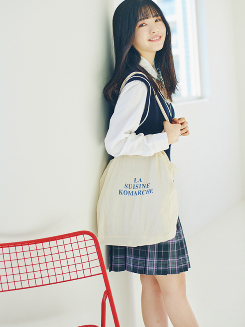 JK② #筒井あやめ ちゃん（#乃木坂46）の学校スタイルをキャッチ