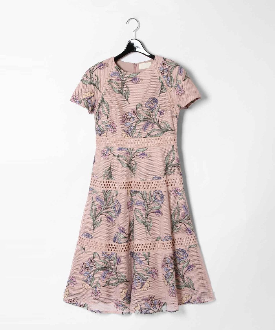 妃華ゆきのさん GRACE CONTINENTAL メッシュマルチフラワーワンピース