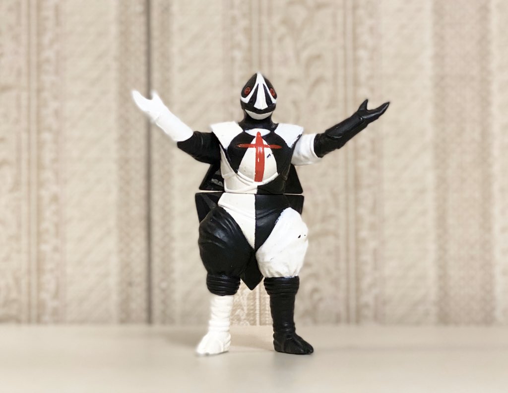 ウルトラマンガイアより 破滅魔人 ブリッツブロッツ 対決セットで出た