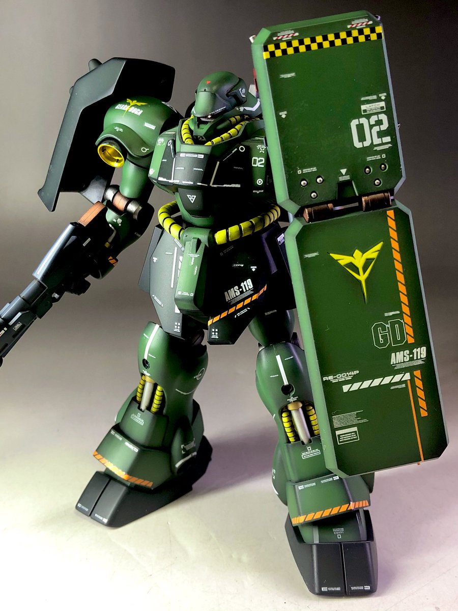 新作】 HGUC ギラ•ドーガ完成しました。 全塗装、デカールまみれ 毎度