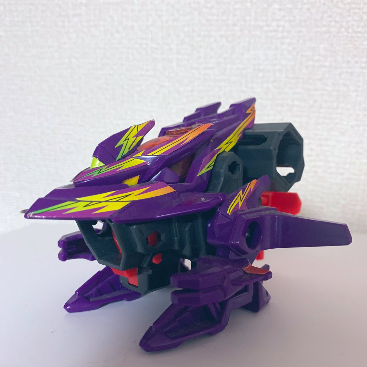 15シュレッドカイザー 炎呪専用機。 ホールドパーツにラバーの付いた