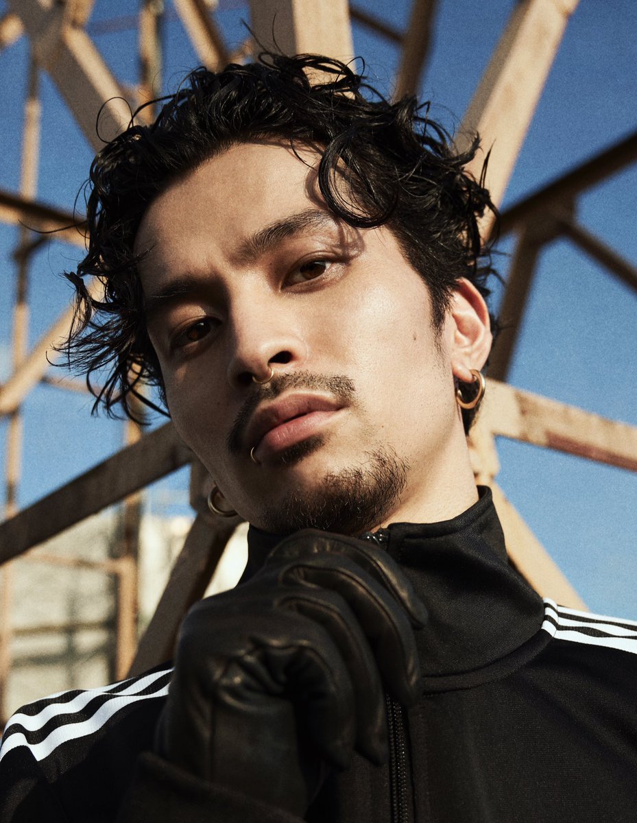 ADIDAS NEW GLOBAL CAMPAIGN ㅤ アディ鼻ピ常田が街に大量出現します