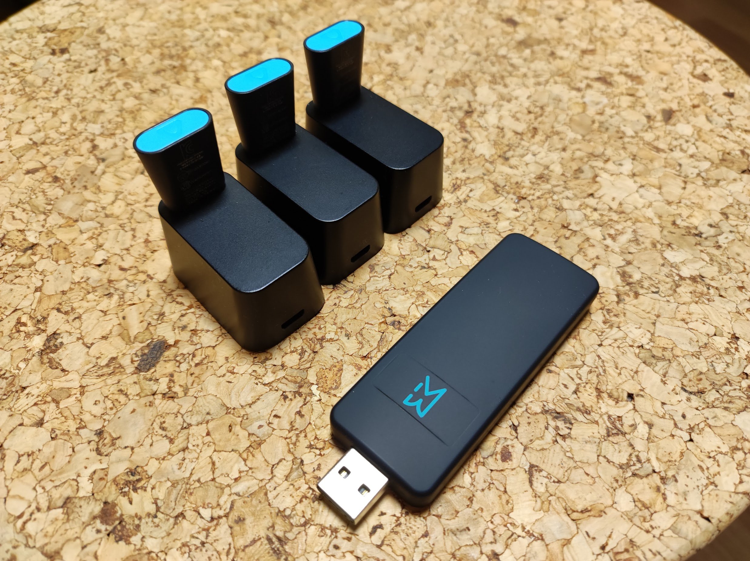 Tundra Tracker 4個＋SteamVRドングル4個セット Tundra Tracker 4個